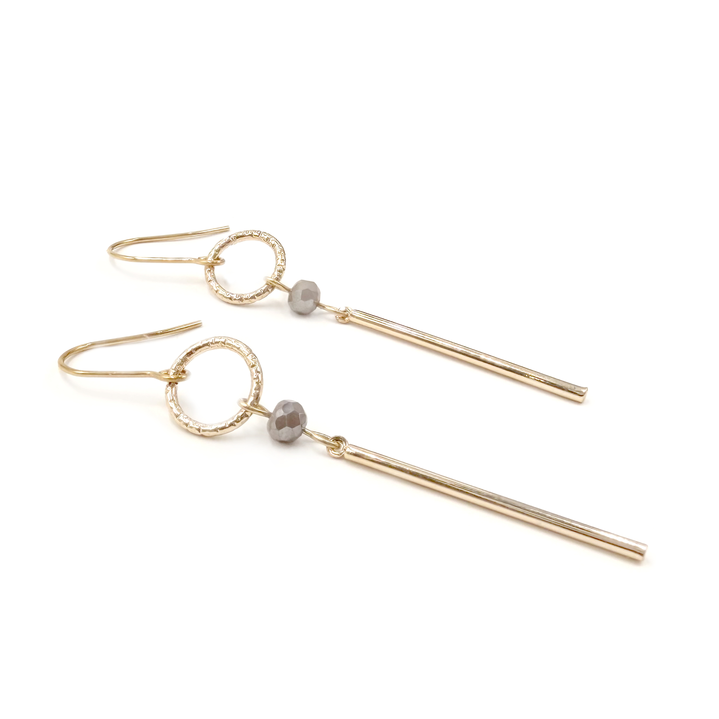 brincos pauzinho cinza